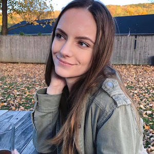 Meet your Posher, Alexandra